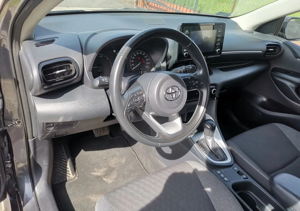 Toyota Yaris cena 54000 przebieg: 67000, rok produkcji 2022 z Skoczów małe 232